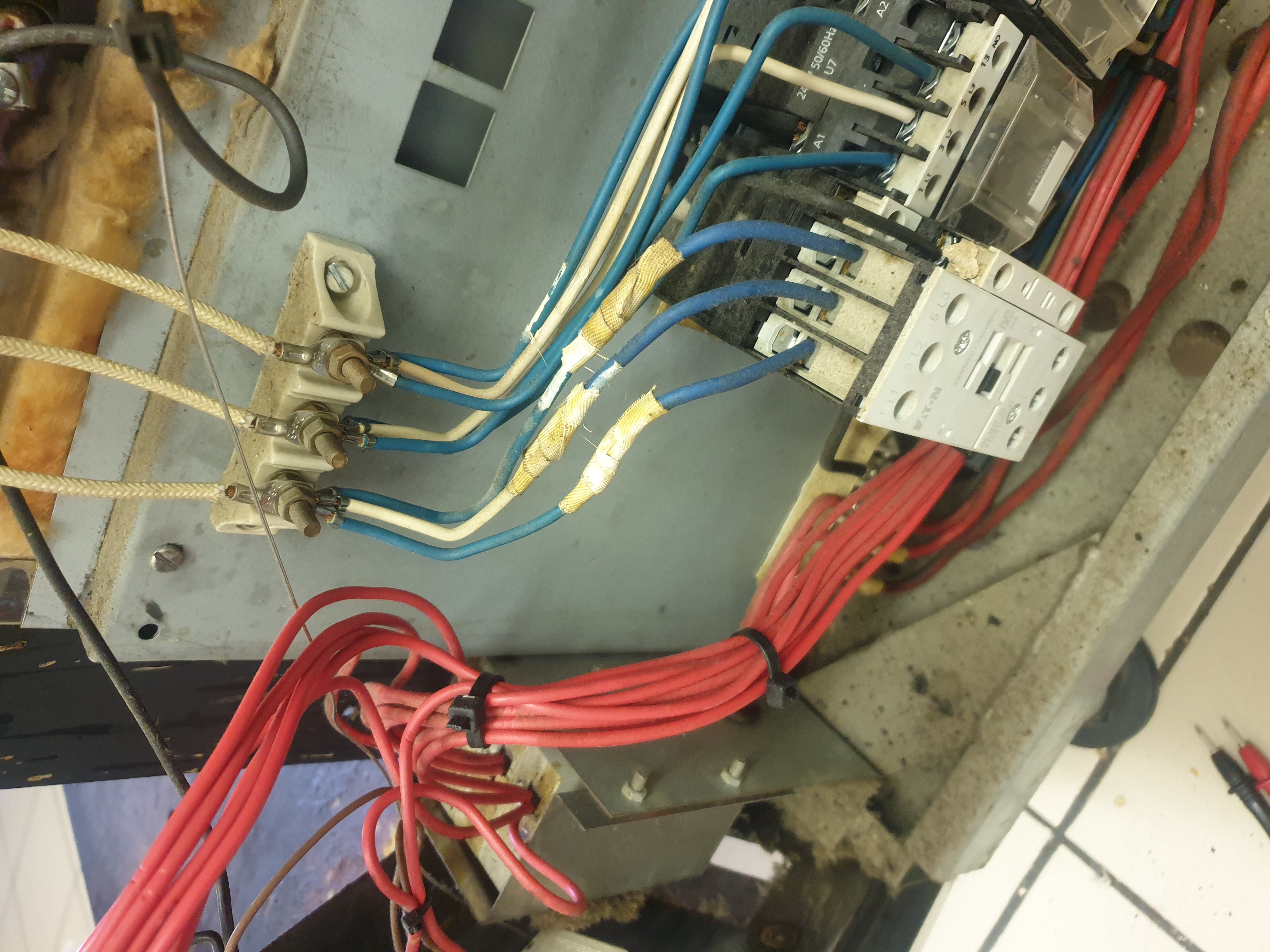 Commercial oven and top grill wiring with ceramic terminal blocks and contactors