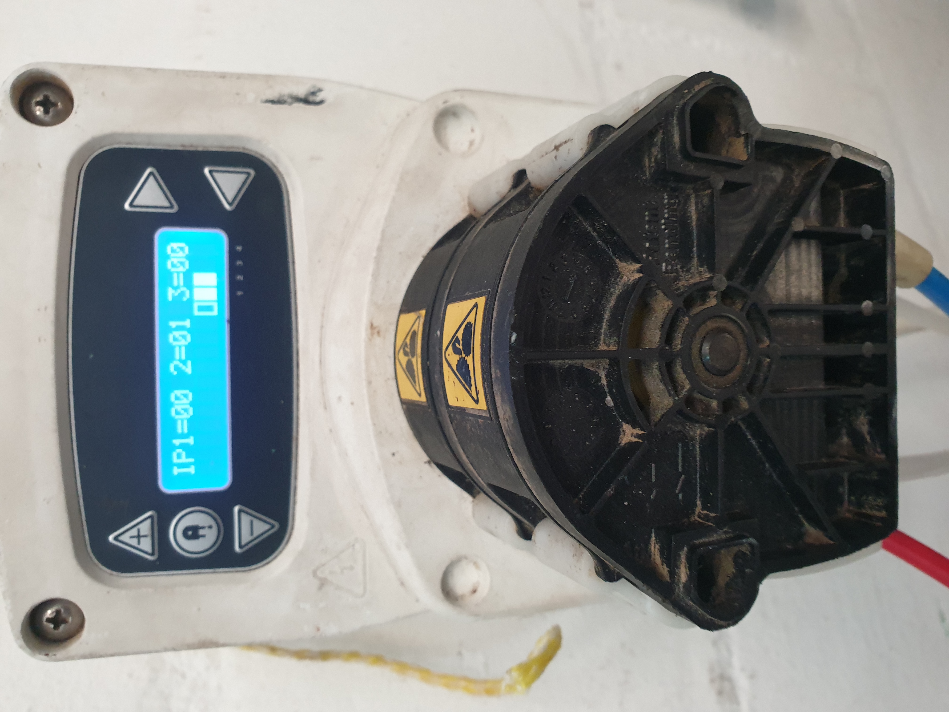 Commercial dishwasher chemical dispenser controller repaired at PCB level with display powered on