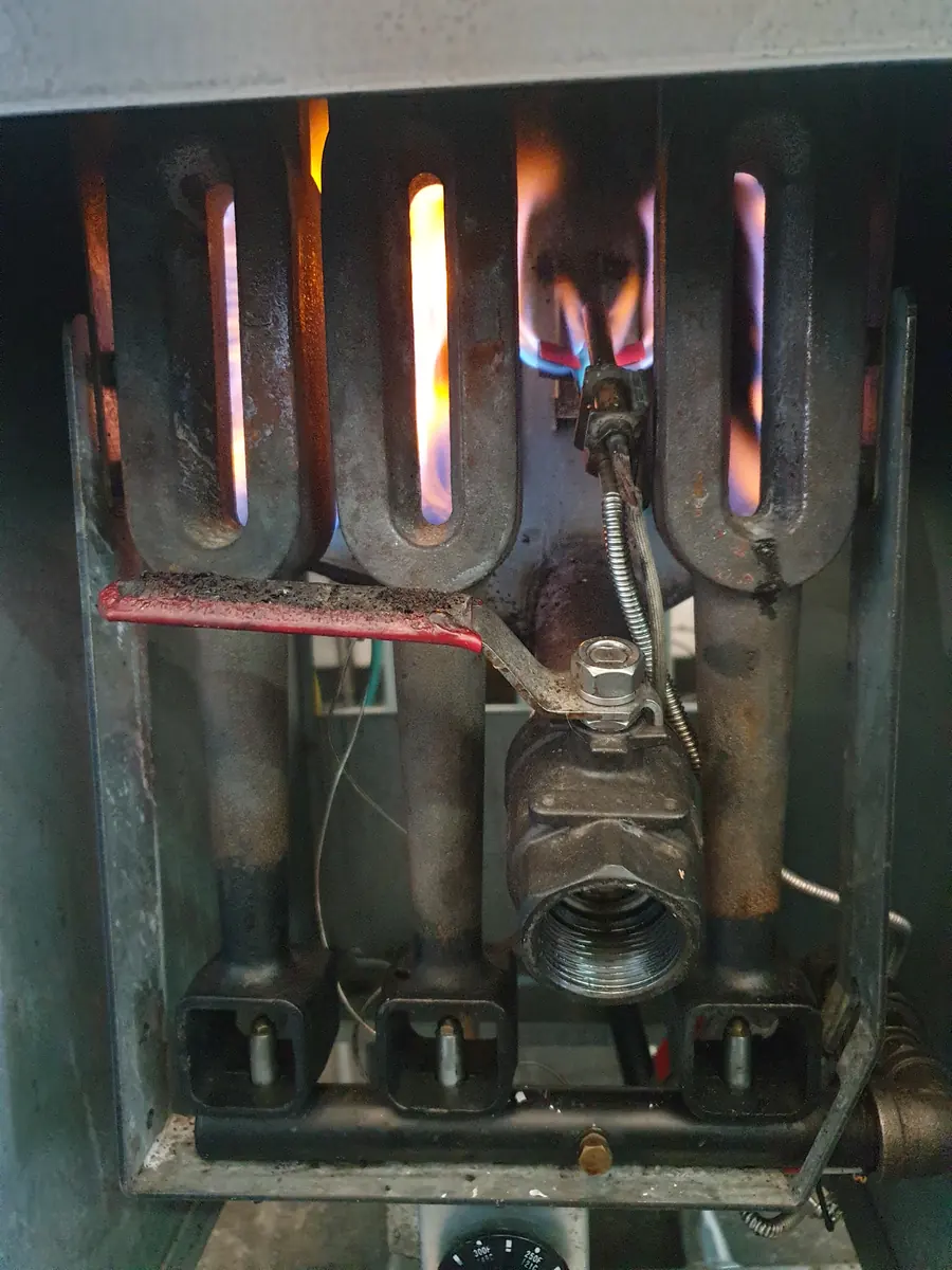 Commercial gas fryer burner and pilot repair