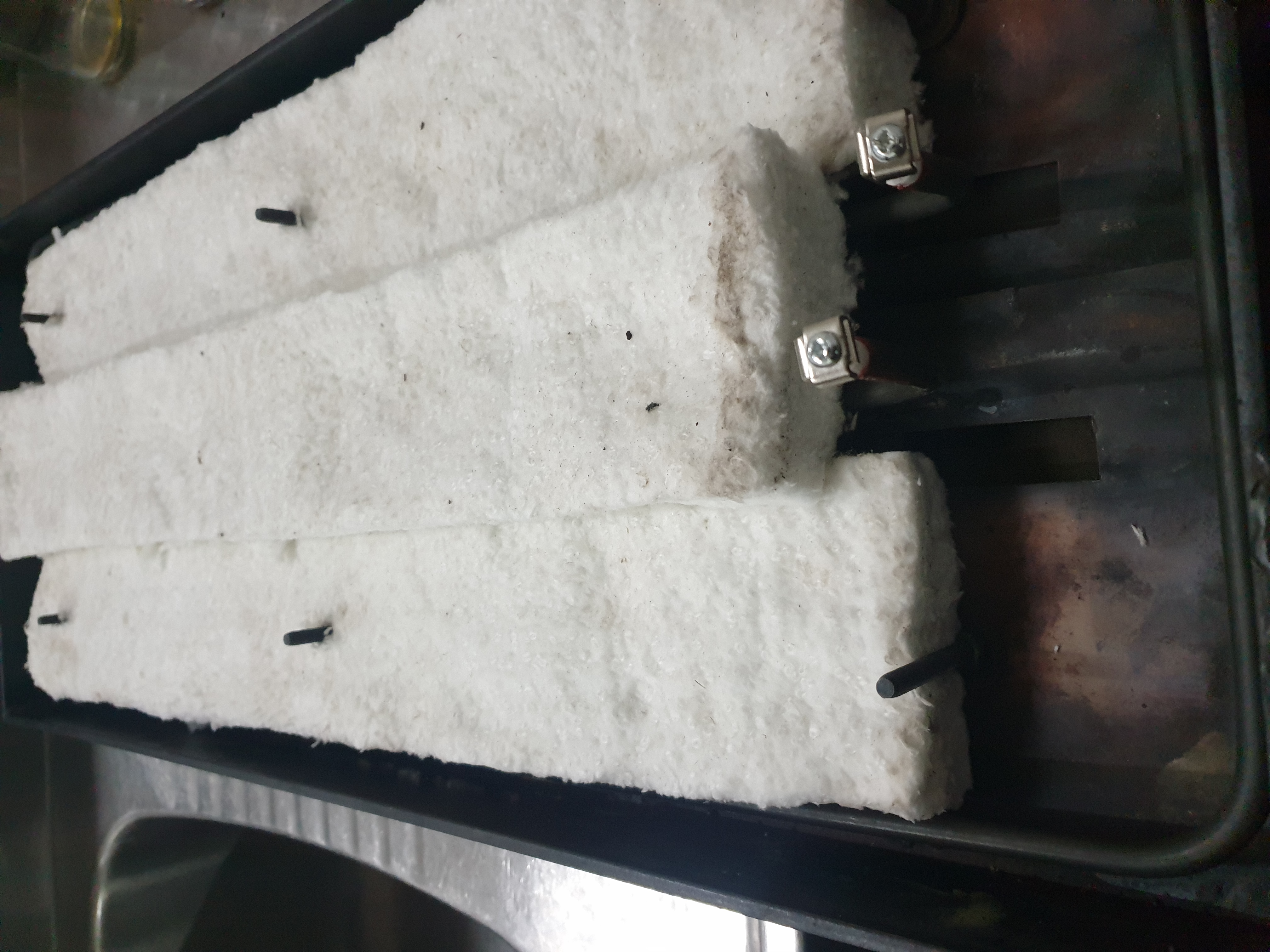 Commercial griddle heating element and ceramic terminal repair detail