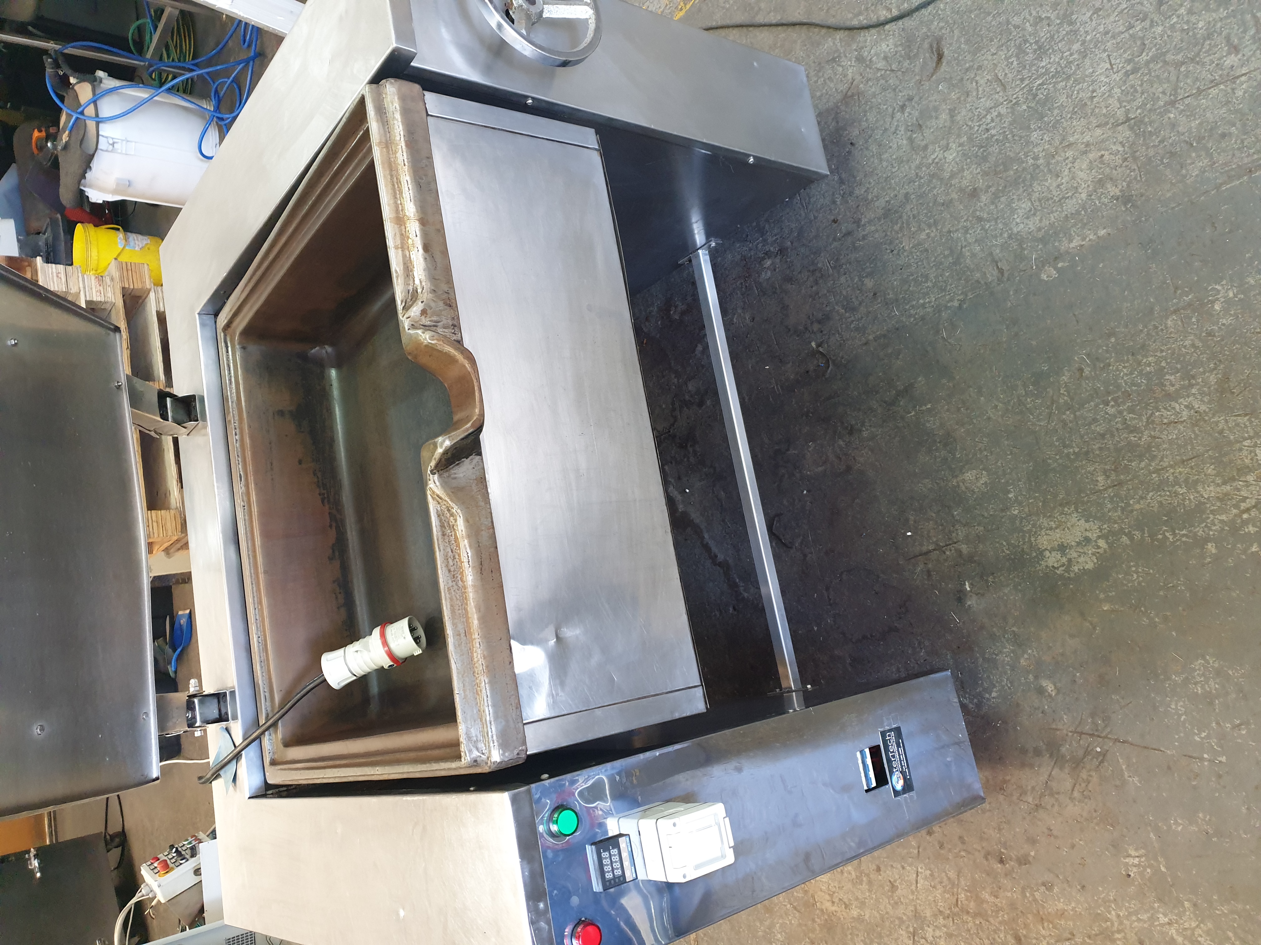 Completed commercial tilt pan retrofit with LCD temperature controller, push buttons and custom stainless control panel