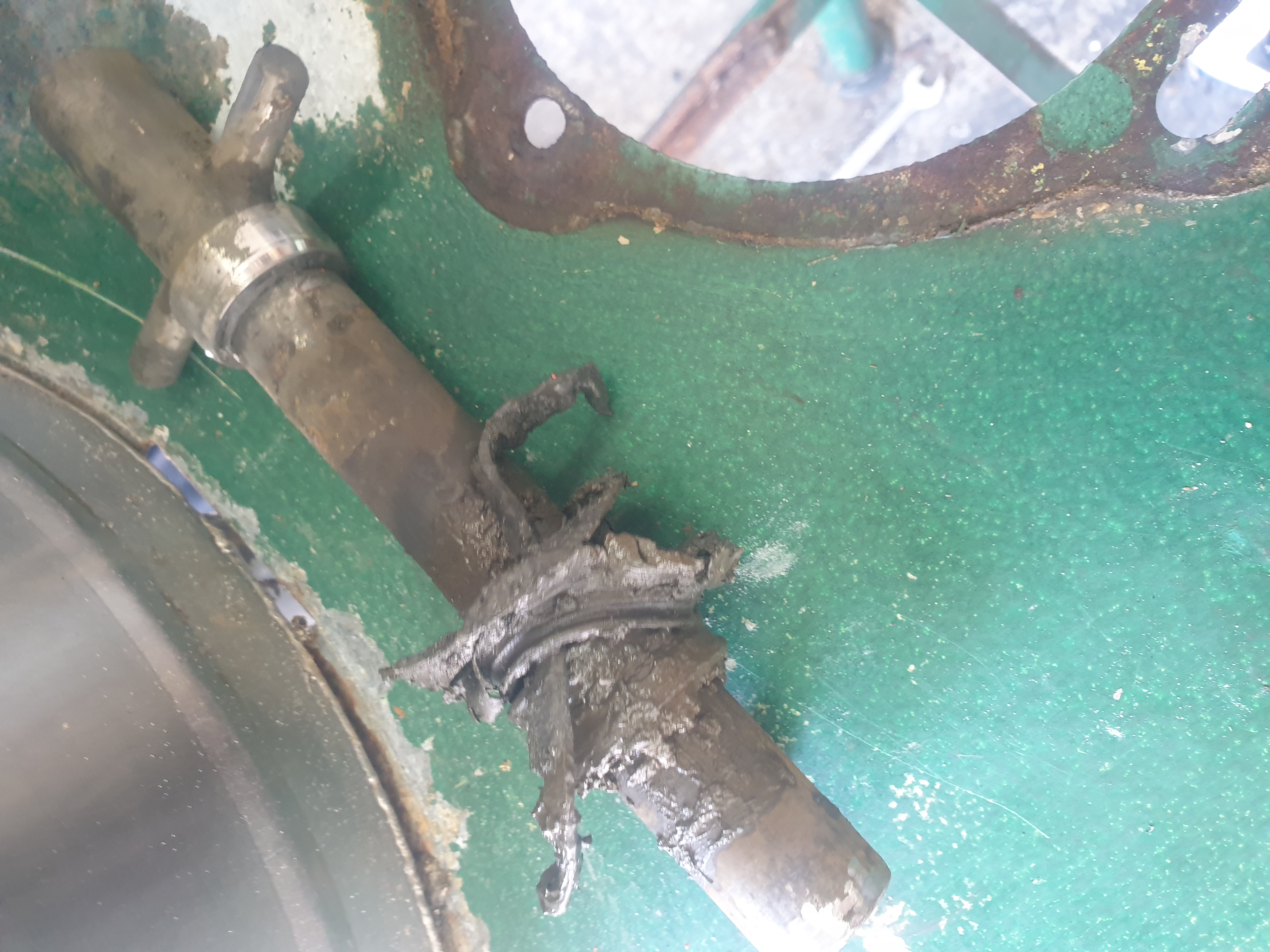 Potato peeler during strip-down before belt and shaft repair