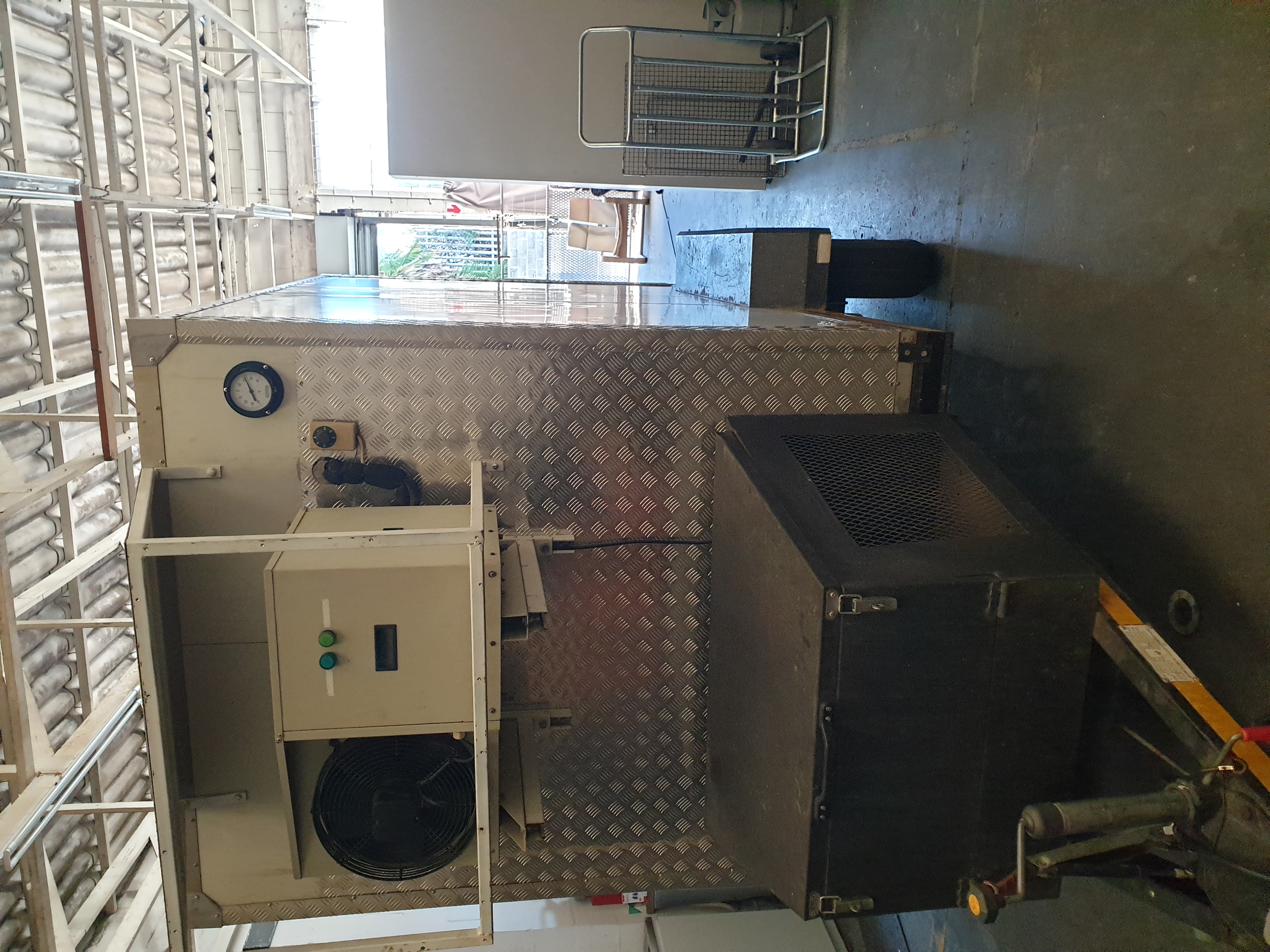 Cold storage refrigeration service and walk-in cooler repair