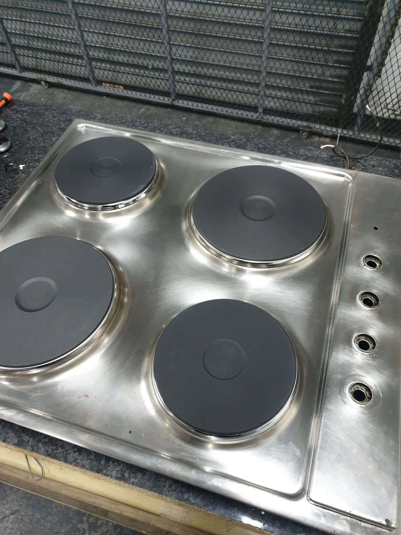 Commercial hotplate wiring after repair work